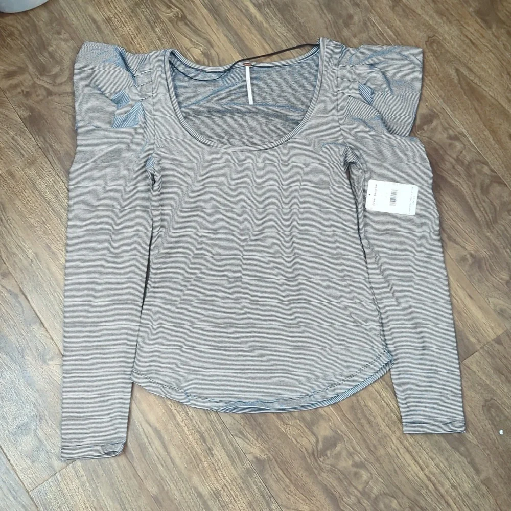 Free People Penelope Puff Sleeve Top - Picture 2 of 9